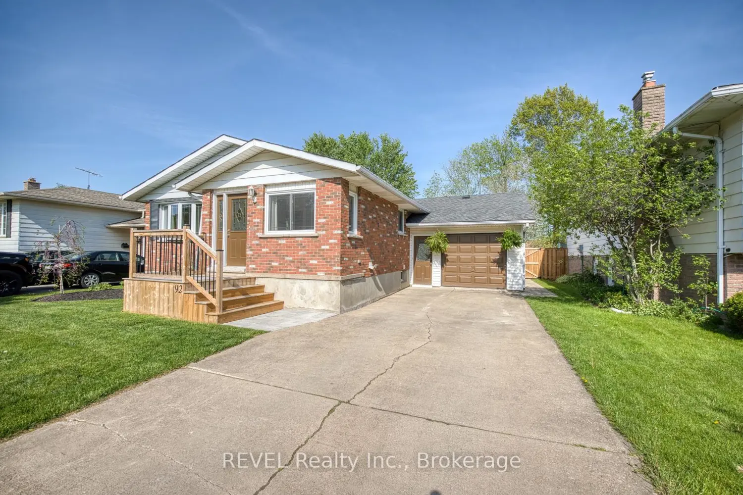 92 Royal Oak Drive