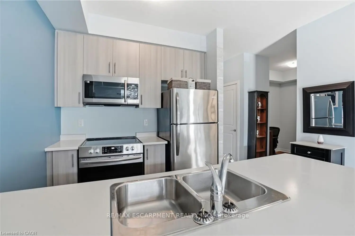 Additional image 10 of 125 Shoreview Place 102