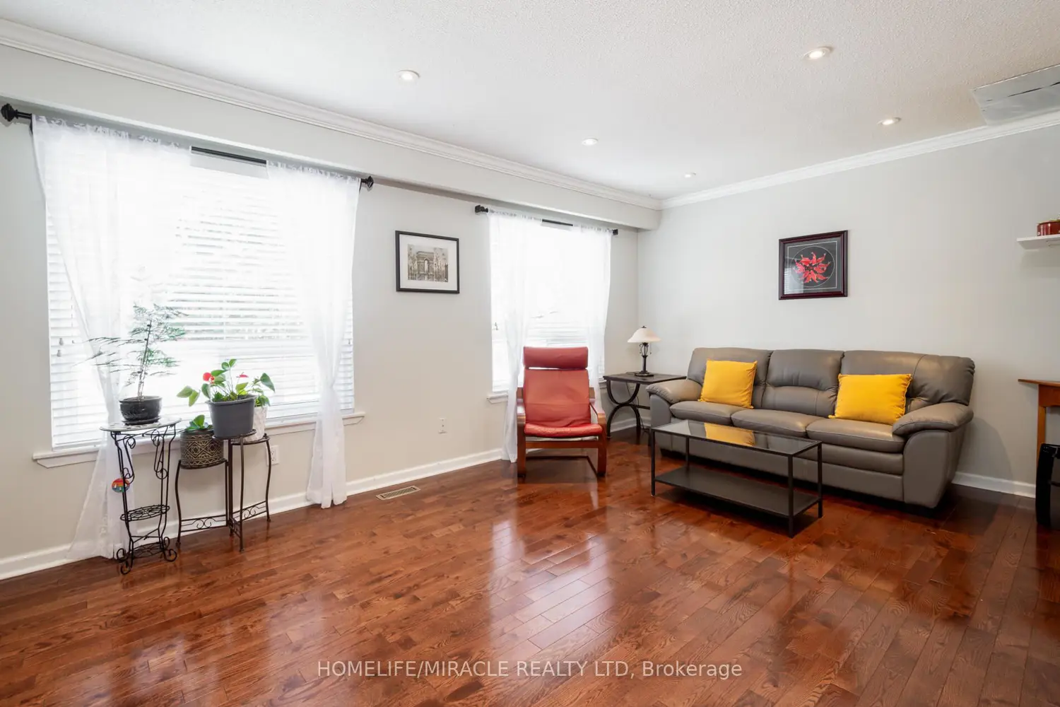 Additional image 5 of 70 Moregate Crescent 51