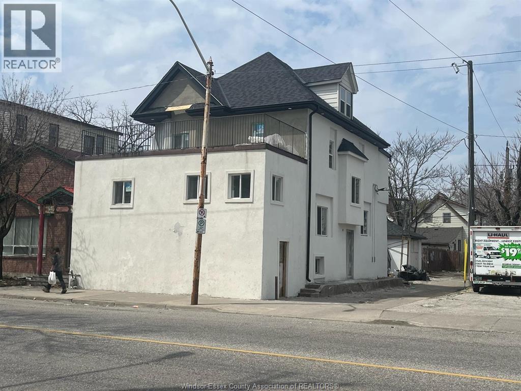 430 Wyandotte Street West, Windsor, ON, N9A5X4