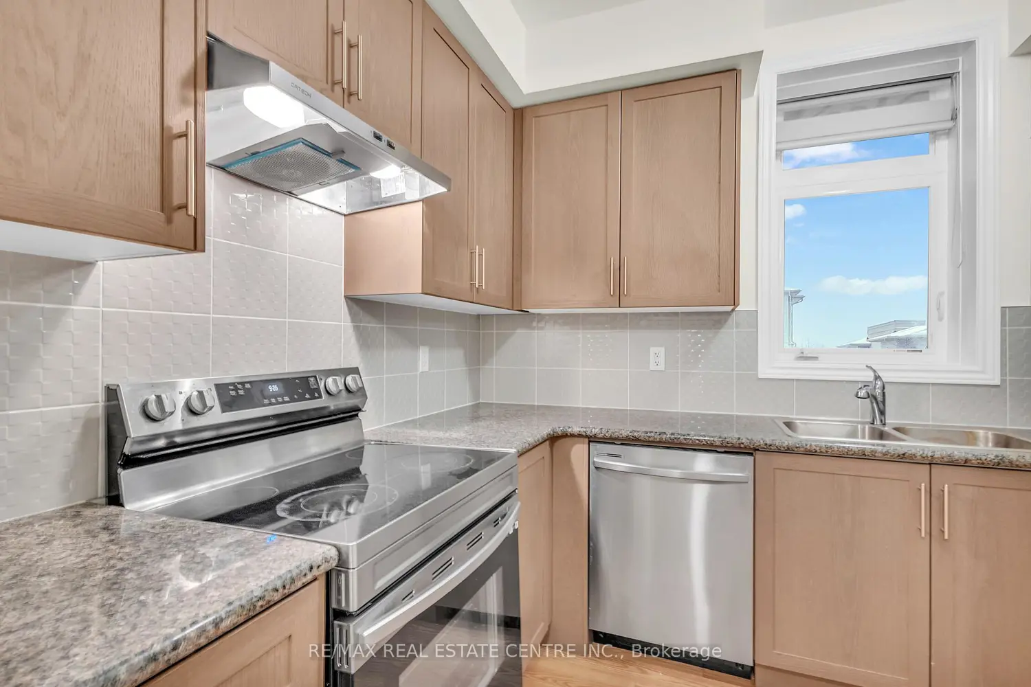 Additional image 6 of 10 Halliford Place G-32 (312)