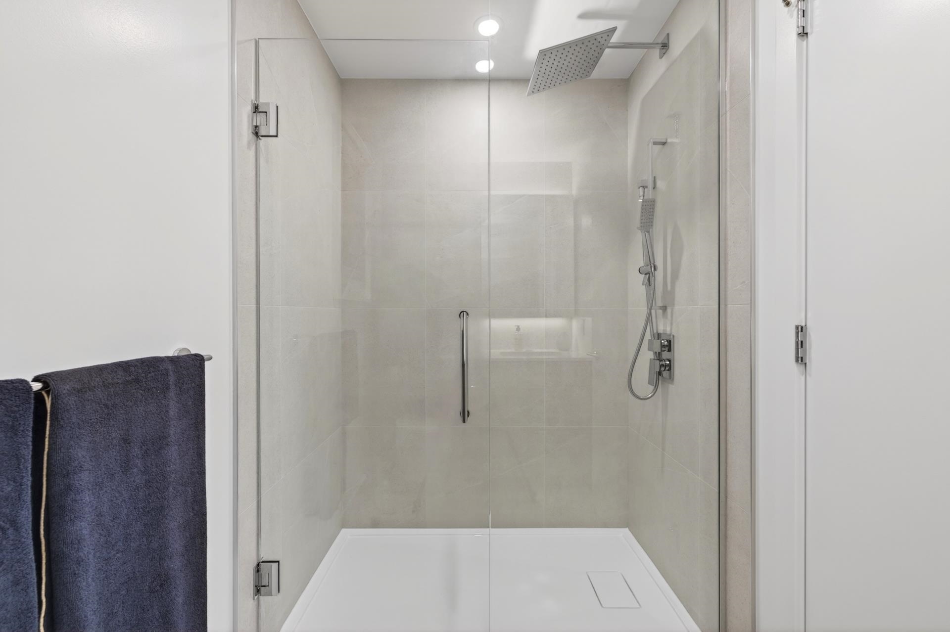 Additional image 6 of 802-6087 Wilson Avenue, Burnaby, BC, V5H 0M1