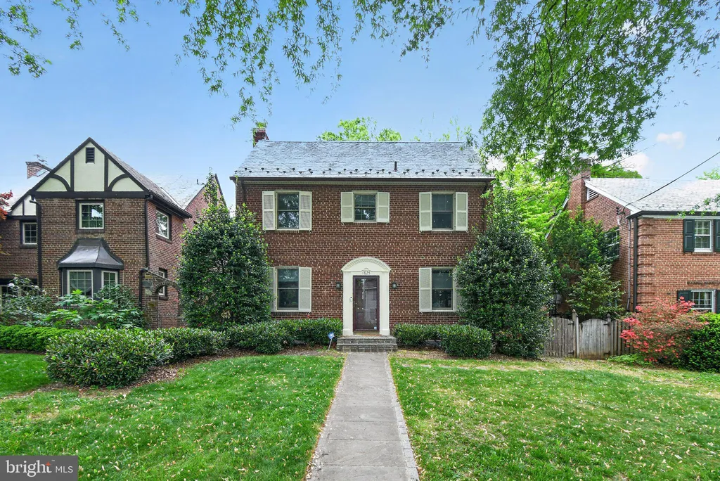 Additional image 2 of 4825 Butterworth Place NW, Washington, DC 20016