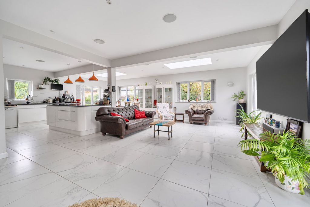 Additional image 4 of 4 bed detached bungalow for saleFarm Close, Elmer, Bognor Regis PO22