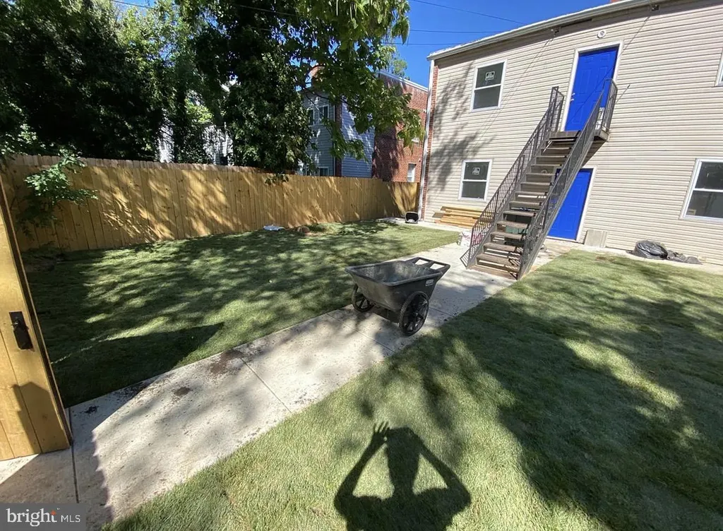 5822 9th Street NW Unit 4, Washington, DC 20011