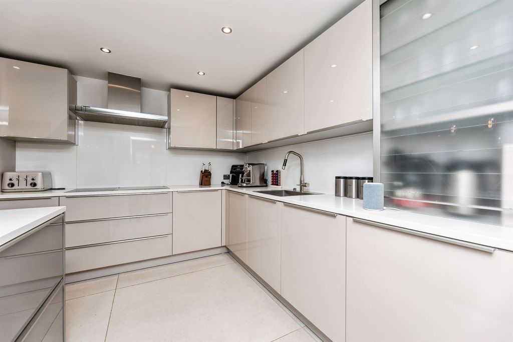 Additional image 10 of 4 bed detached house for saleWakefield Road, Gildersome, Leeds LS27