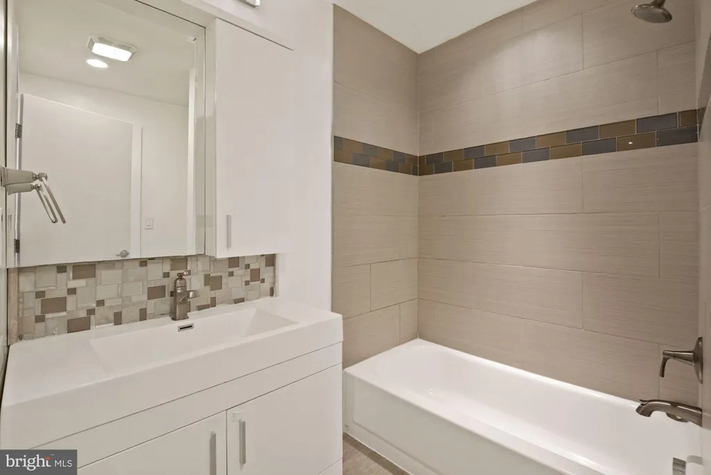 Additional image 13 of 1355 Oak Street NW Unit 2, Washington, DC 20010