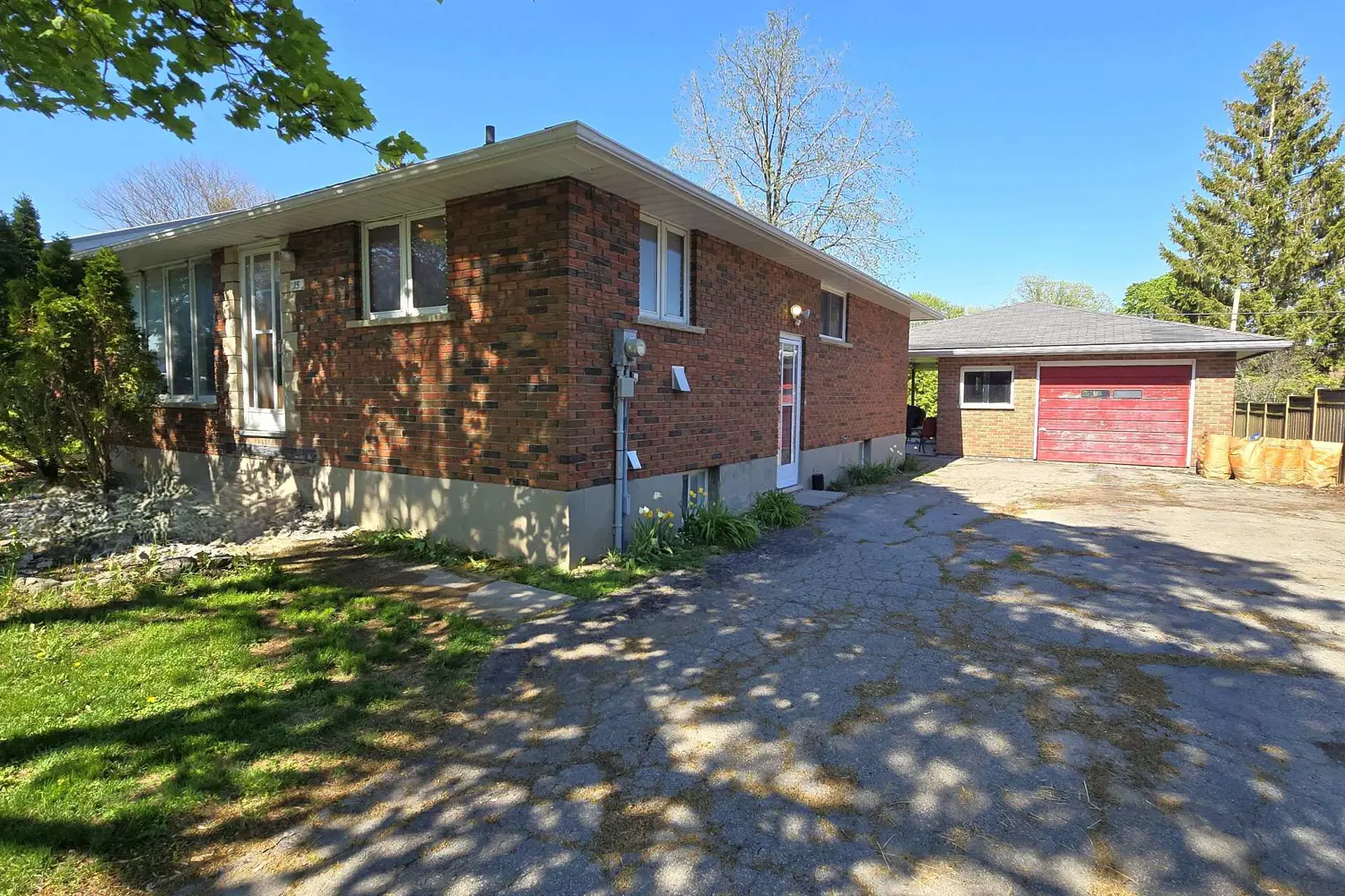 15 Melrose Crescent