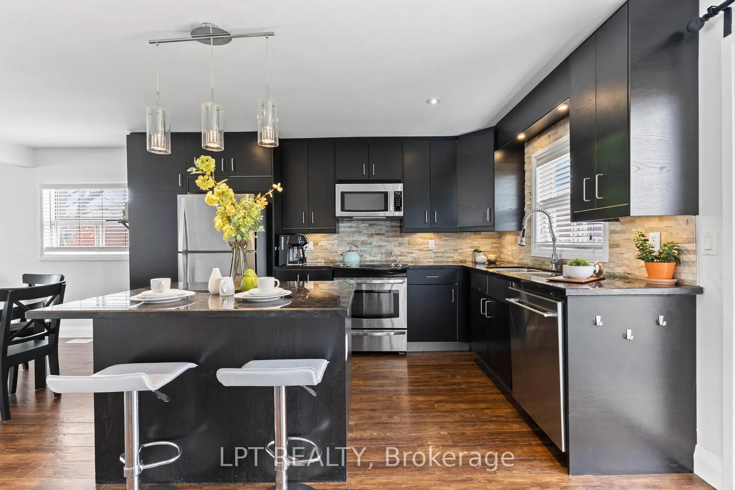 818 Poplar Avenue photo 3