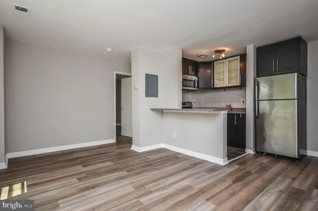 Additional image 3 of 4840 Macarthur Boulevard NW Unit 404, Washington, DC 20007