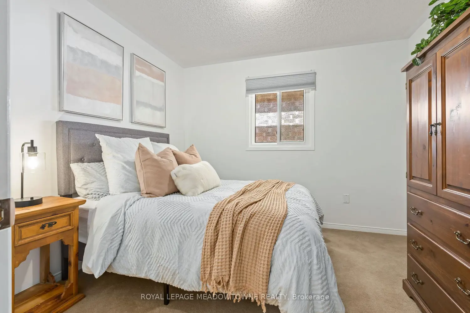 Additional image 11 of 6028 Clover Ridge Crescent