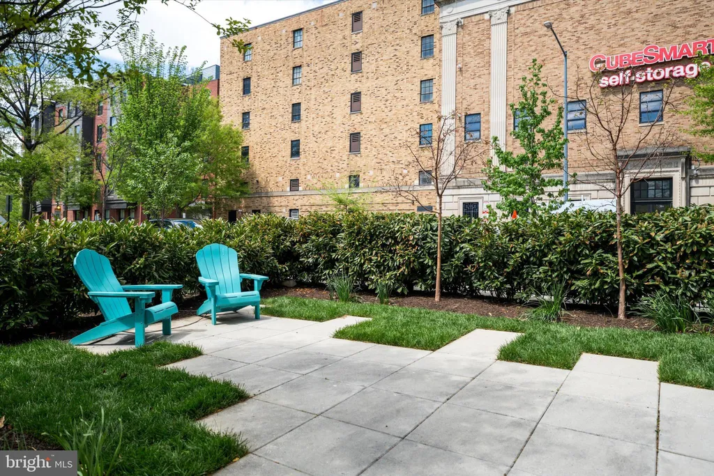 1717 V Street NW, Washington, DC 20009 photo 5