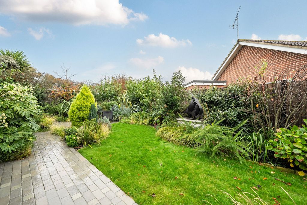 Additional image 22 of 4 bed detached bungalow for saleFarm Close, Elmer, Bognor Regis PO22