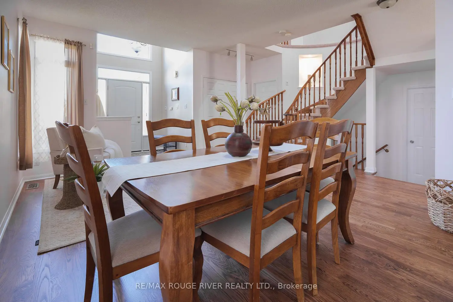 Additional image 6 of 463 Summerpark Crescent