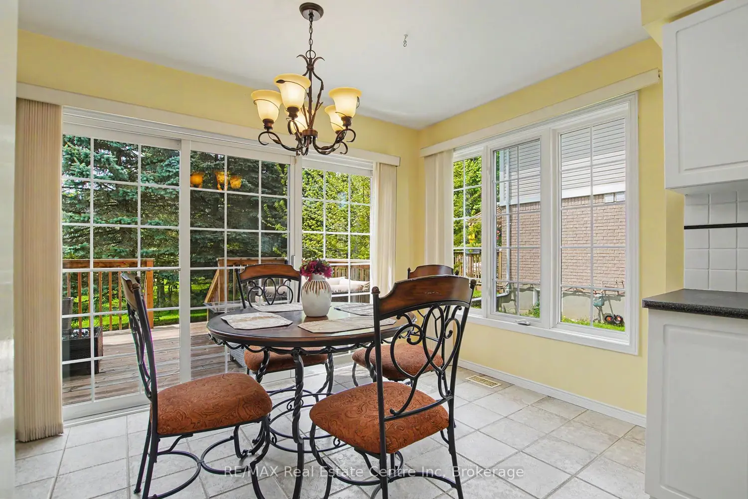 941 Gordon Street 48 photo 4
