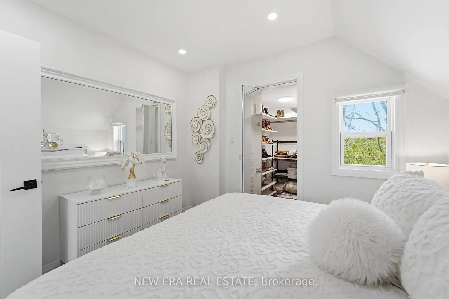 Additional image 17 of 11 Albert Street