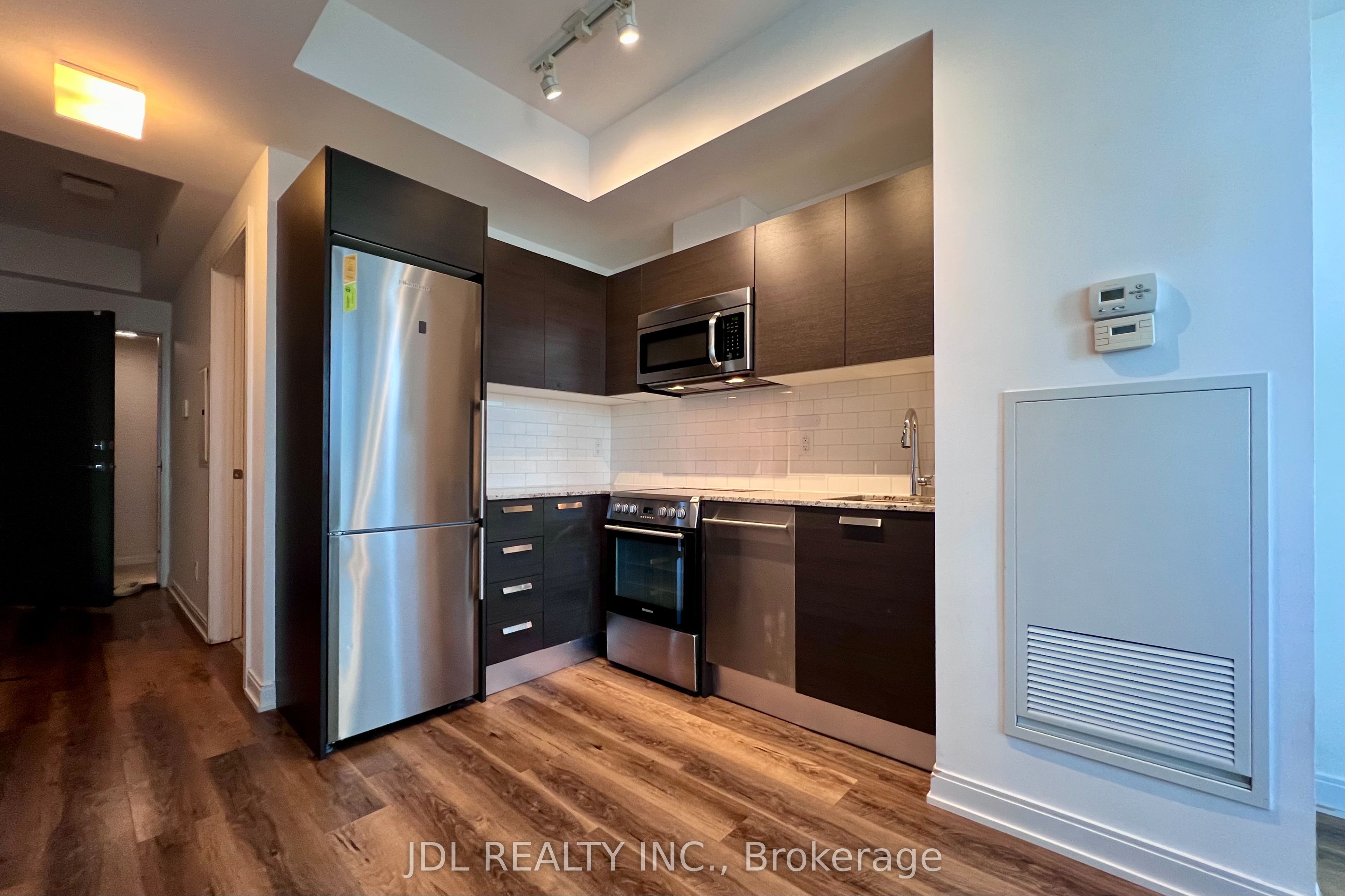 Additional image 2 of 2803-42 Charles Street E, Toronto, ON, M4Y 1N3