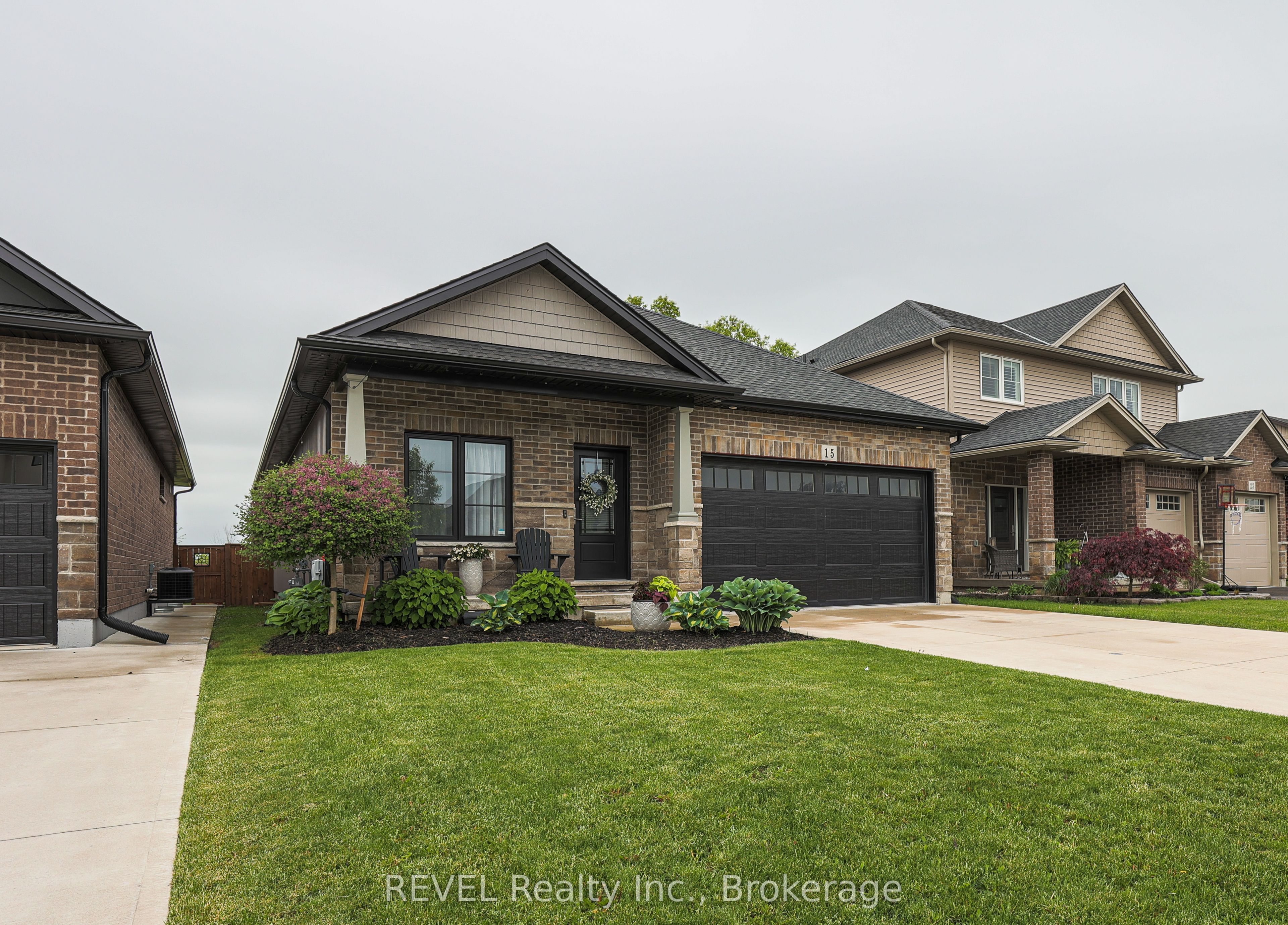 Additional image 2 of 15 Willowbrook Drive, Welland, ON, L3C 0G1