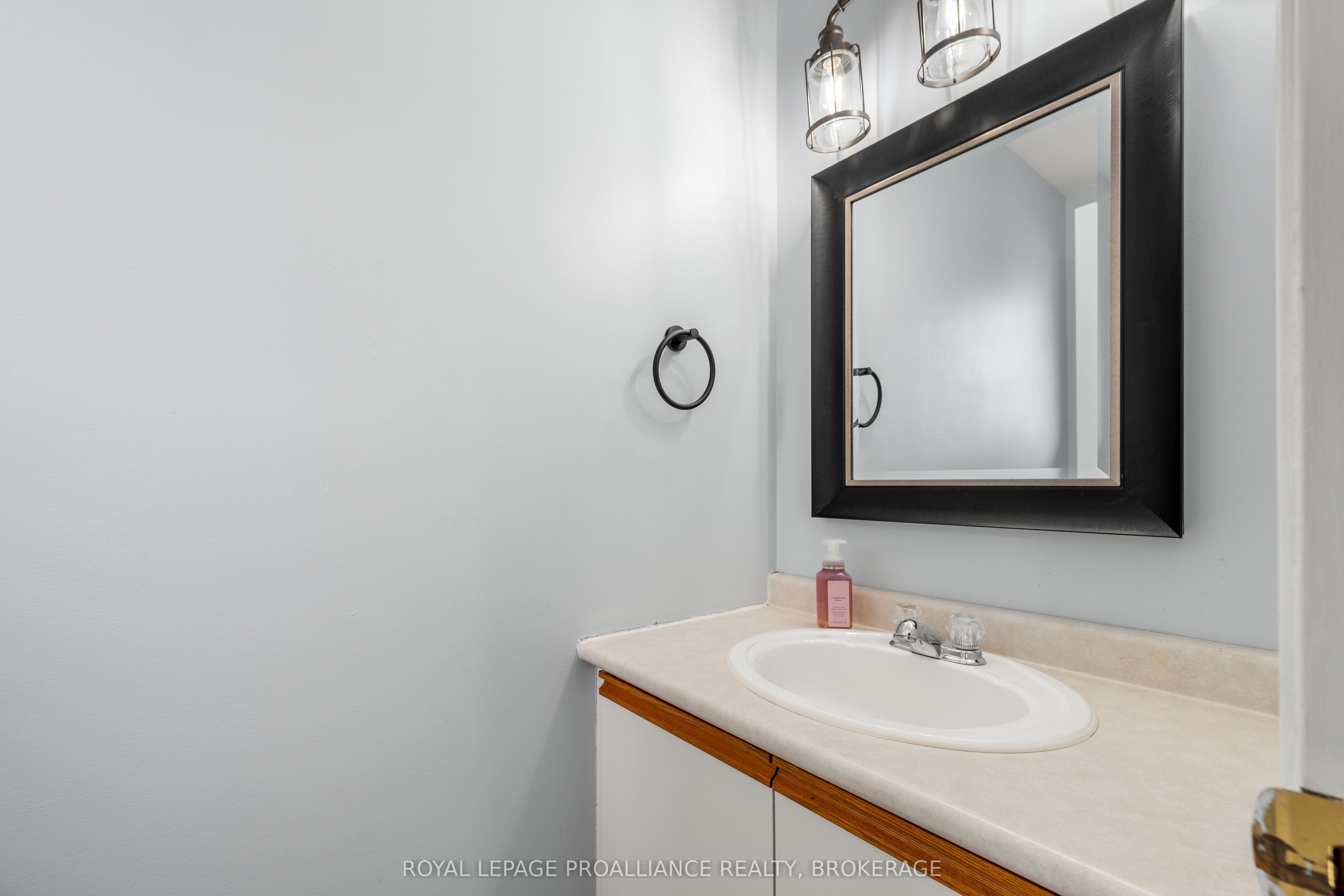 Additional image 3 of 81 Rose Abbey Drive, Kingston, ON, K7K 6V9