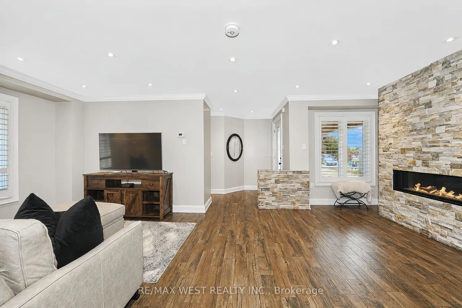 Additional image 3 of 39 Sylwood Crescent