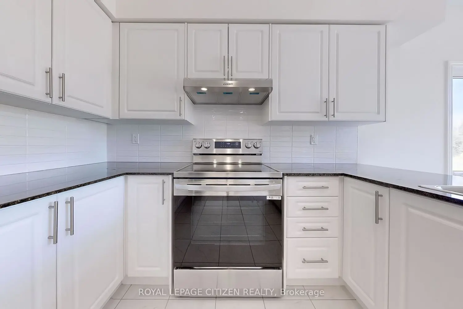 140 Hawkins Street photo 5