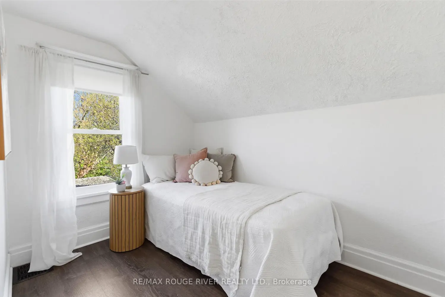 Additional image 11 of 163 Nassau Street