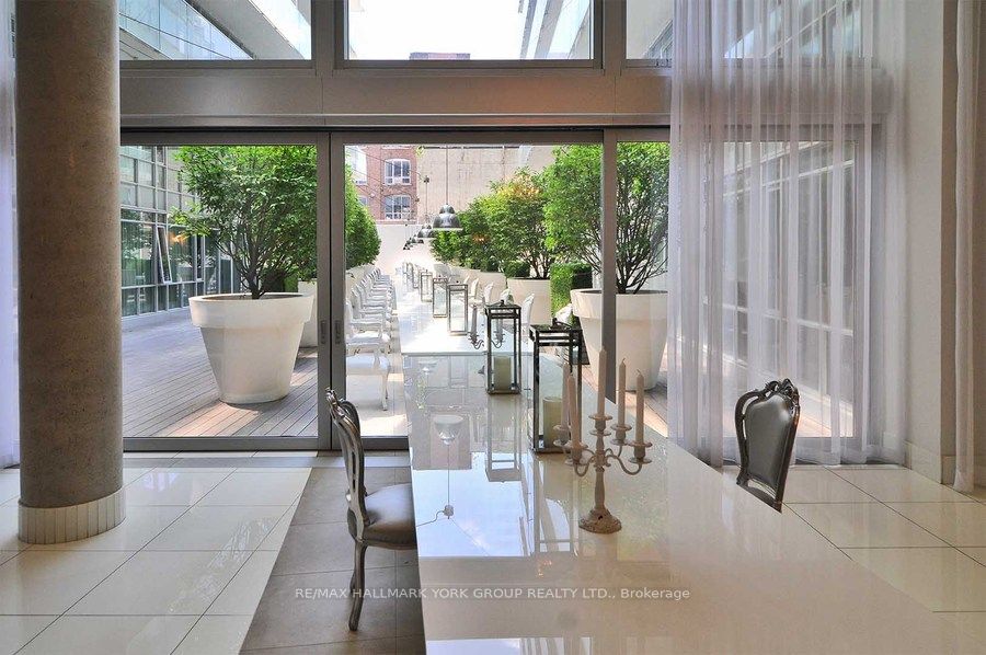 Additional image 4 of 316-75 Portland Street, Toronto, ON, M5V 2M9