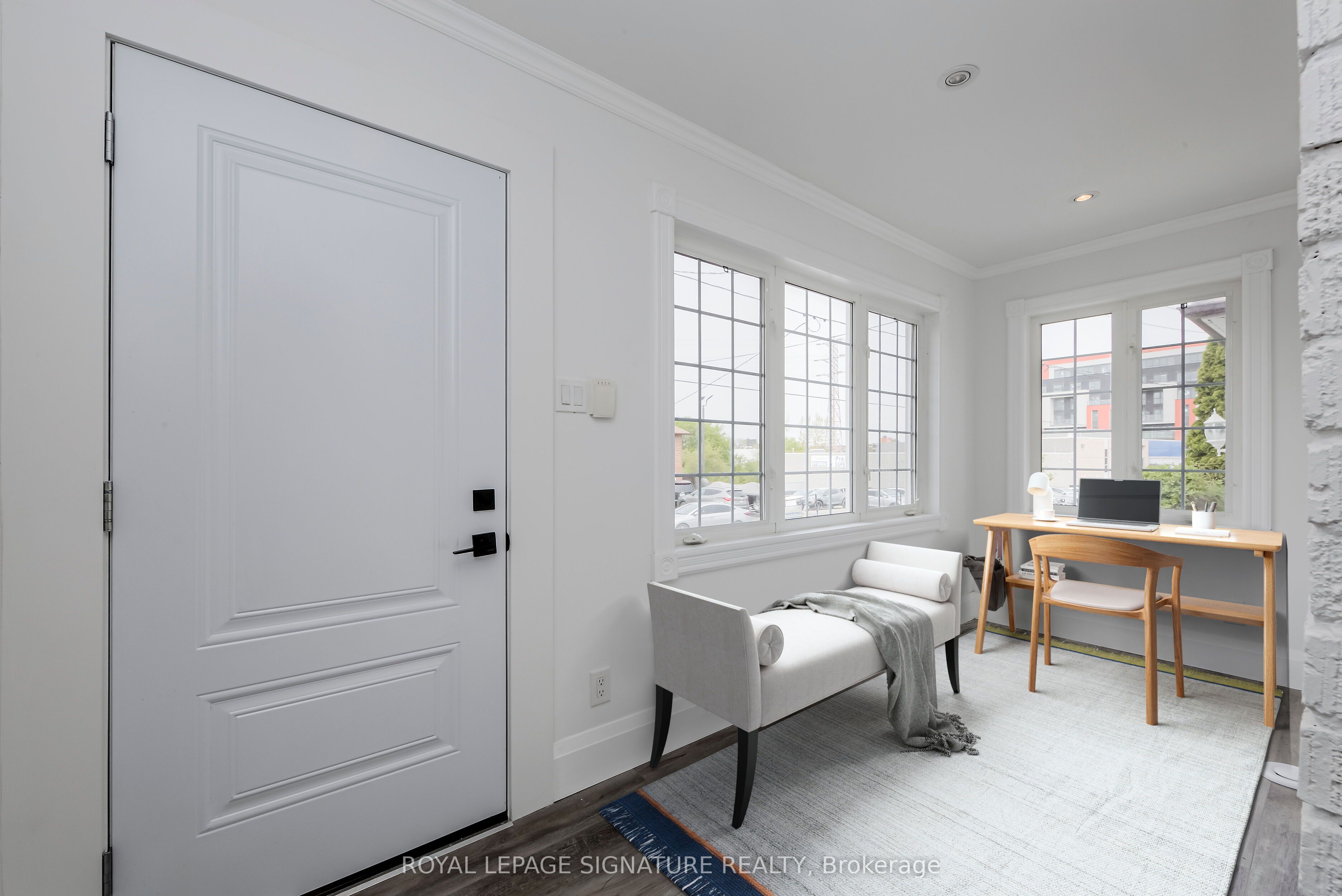 19 Schell Avenue, Toronto, ON, M6E 2S7 photo 3