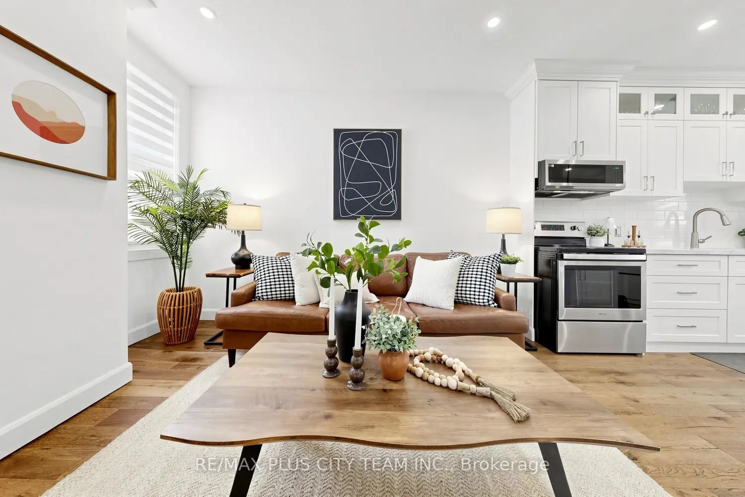320 Boon Avenue photo 2
