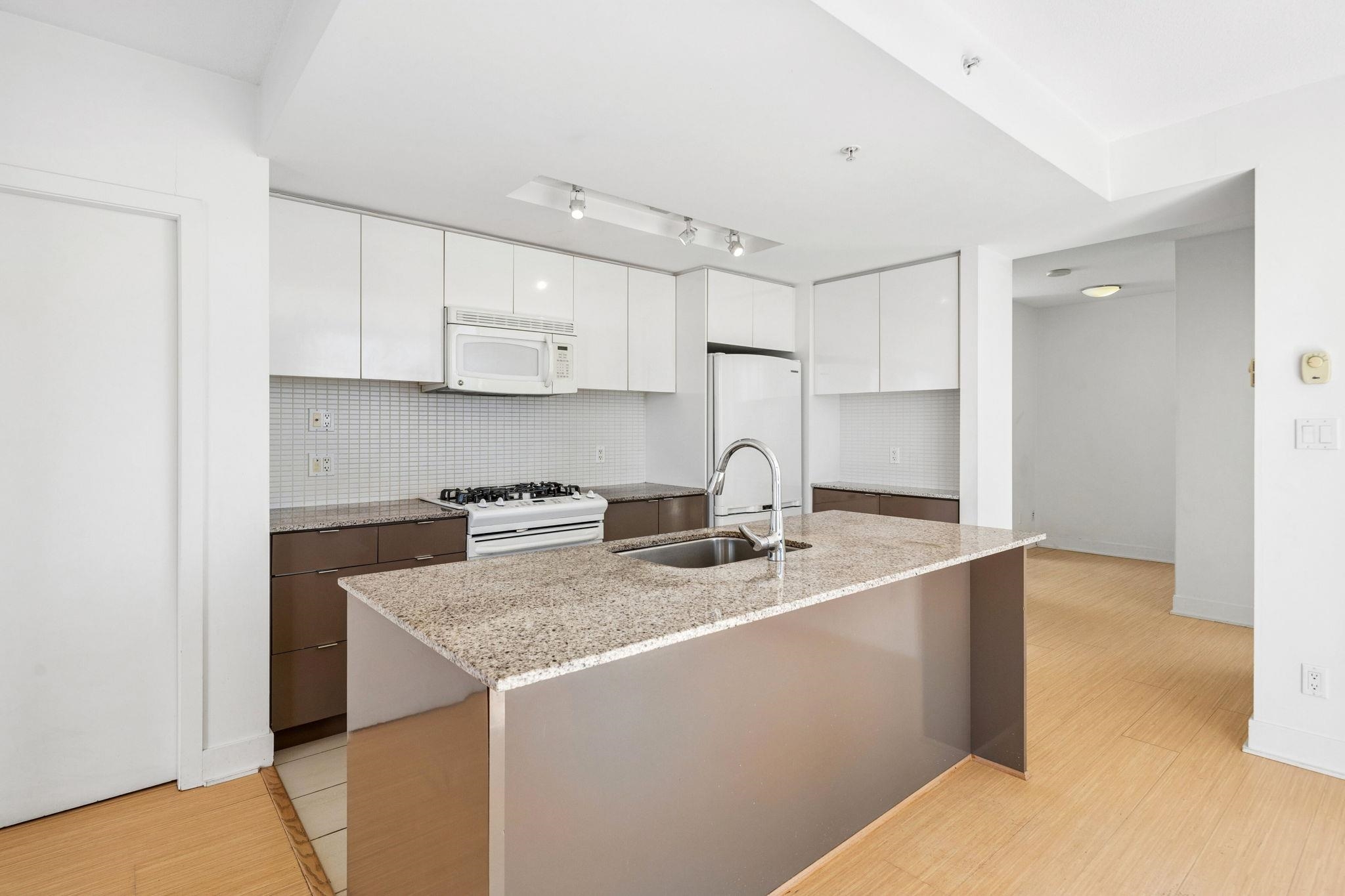 Additional image 3 of 2208-4808 Hazel Street, Burnaby, BC, V5H 0A2