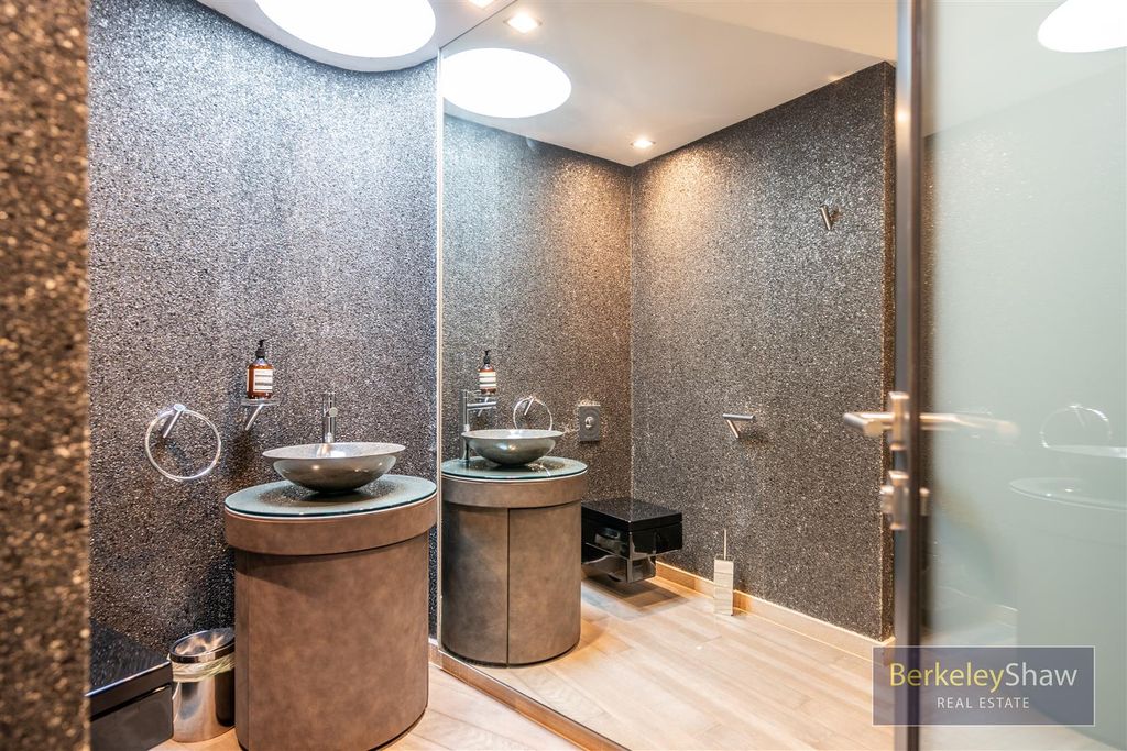 Additional image 53 of 6 bed detached house for saleVictoria Road, Freshfield L37
