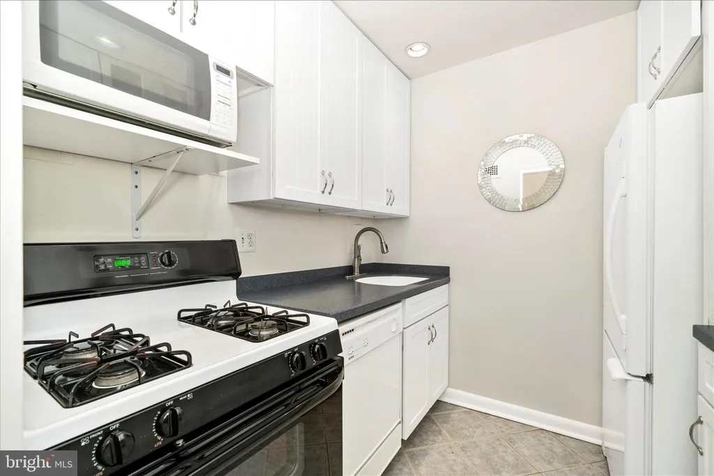 Additional image 13 of 2400 NW 41st Street NW Unit 403, Washington, DC 20007