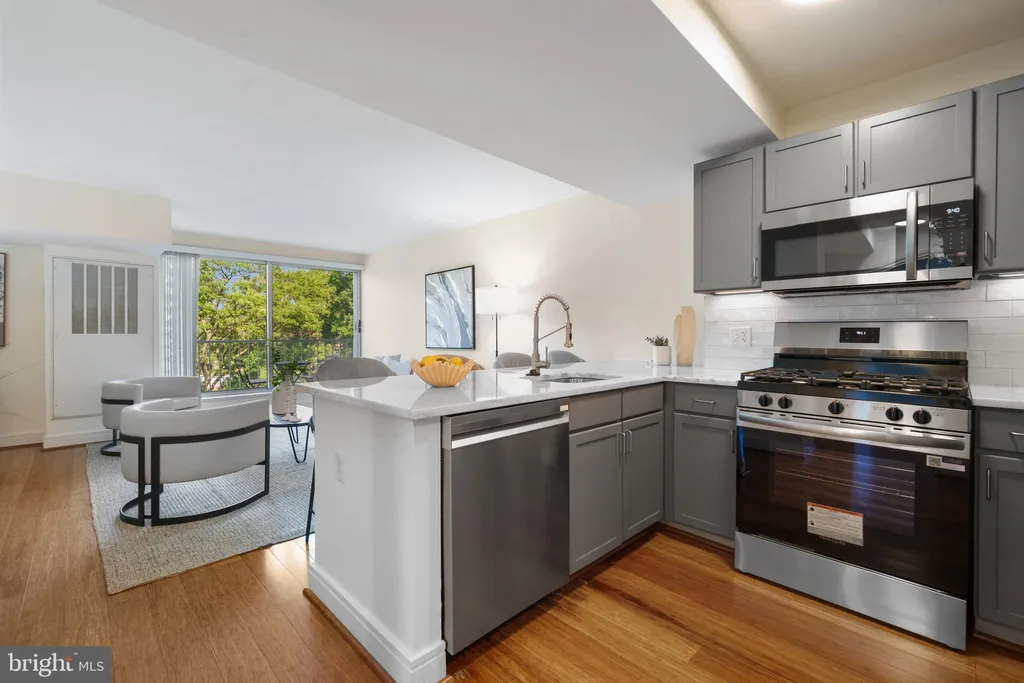 Additional image 3 of 800 4th Street SW Unit S421, Washington, DC 20024