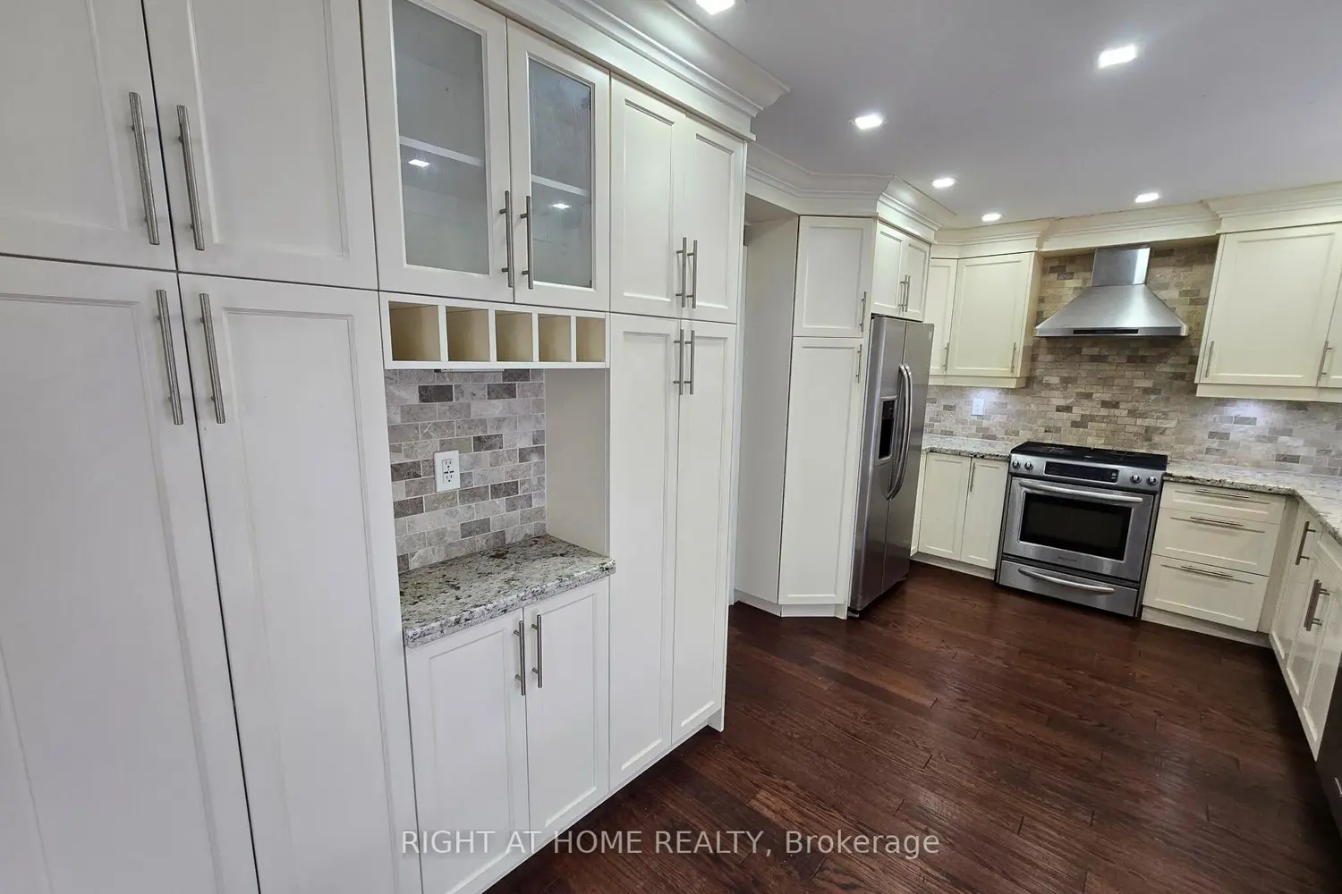 Additional image 5 of 54 Woodside Court