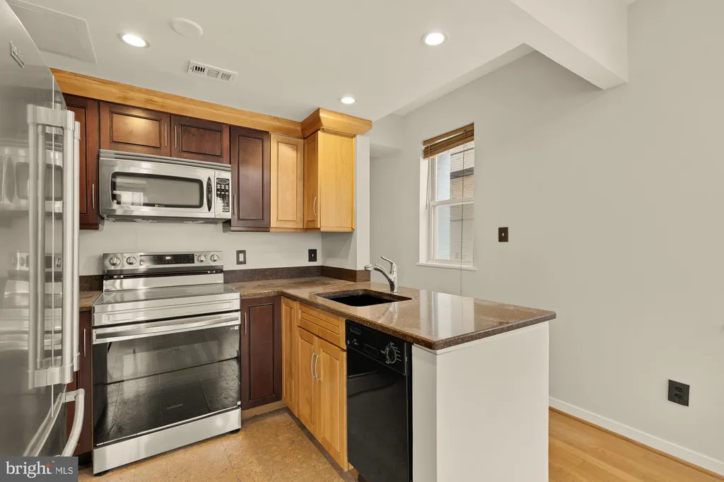 Additional image 12 of 2114 N Street NW Unit 11, Washington, DC 20037