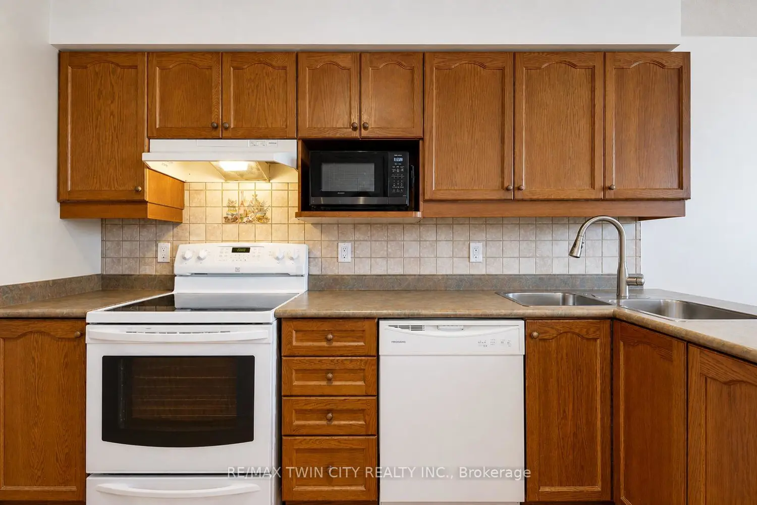 Additional image 4 of 550 Dansbury Drive