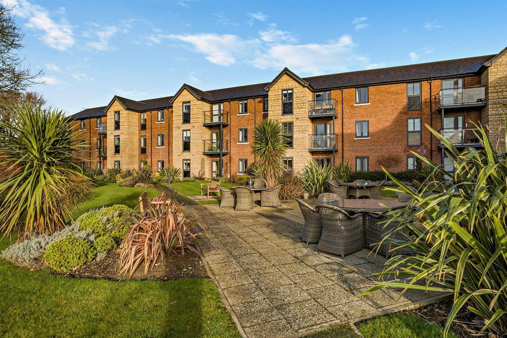 Additional image 16 of 2 bed flat for saleSaxon Gardens, Penn Street, Oakham, Rutland LE15
