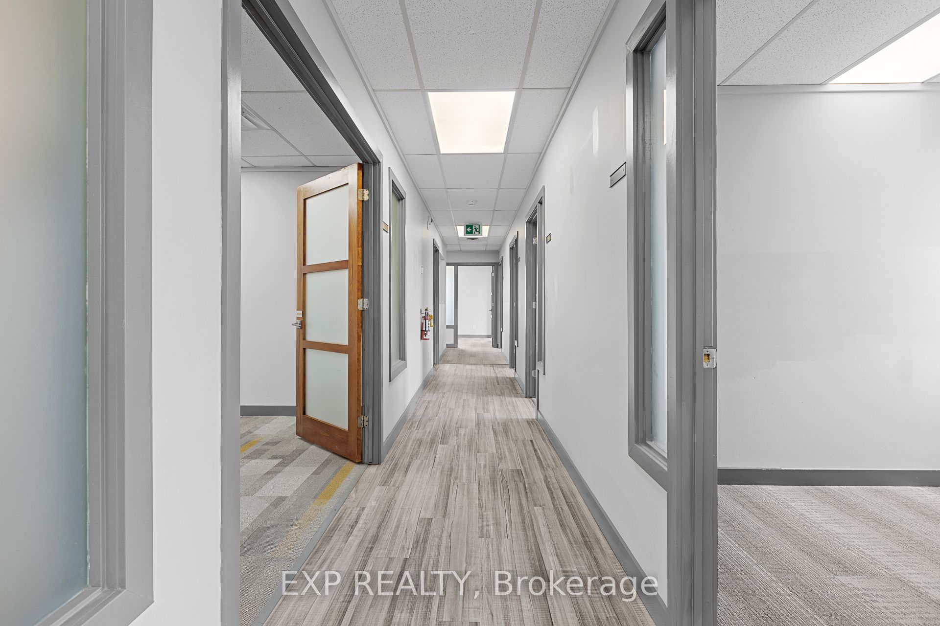 Additional image 6 of 201-1600 Laperriere Avenue, Ottawa, ON, K1Z 8P5