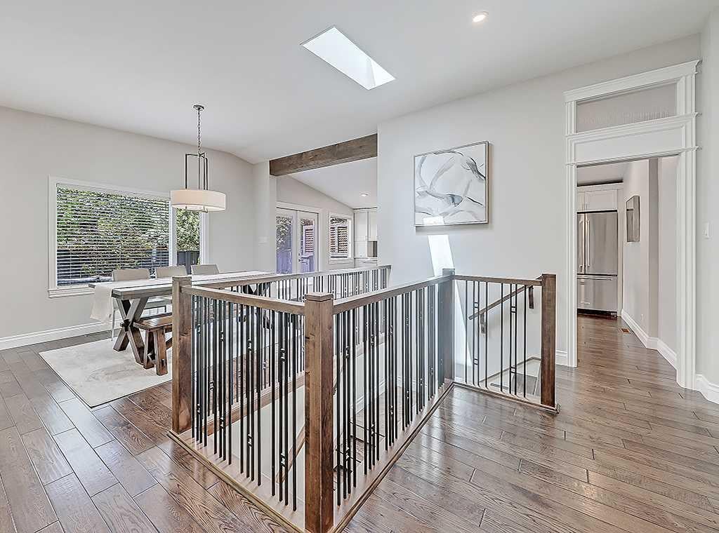 Additional image 2 of 907 Kerfoot Crescent SW, Calgary, AB, T2V2M8