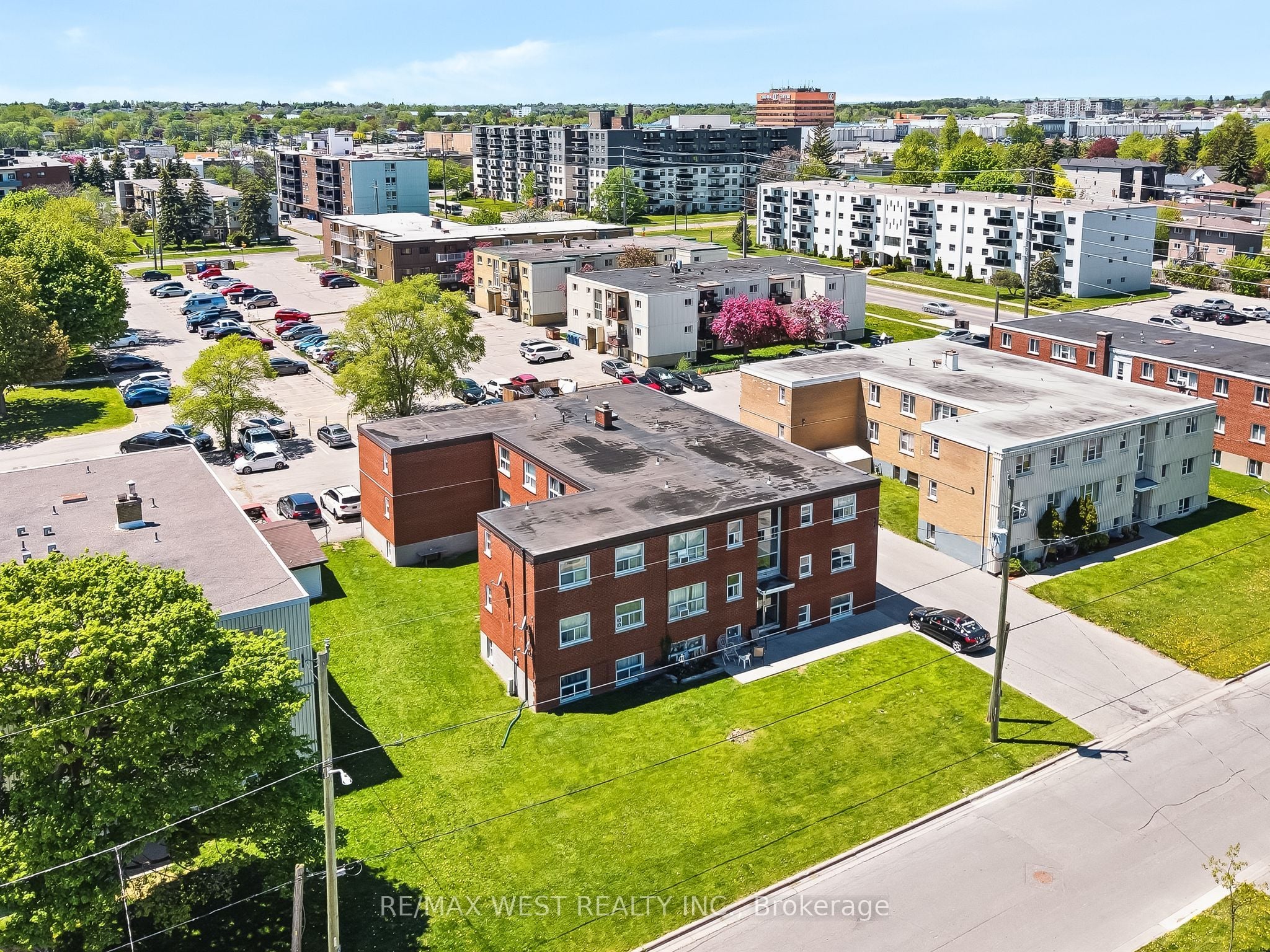 Additional image 2 of 300 Montrave Avenue, Oshawa, ON, L1J 4S2