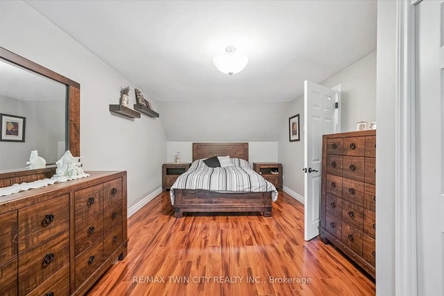 Additional image 9 of 70 Peachtree Crescent