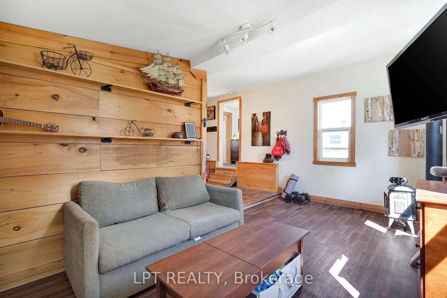Additional image 6 of 198 Munroe Street