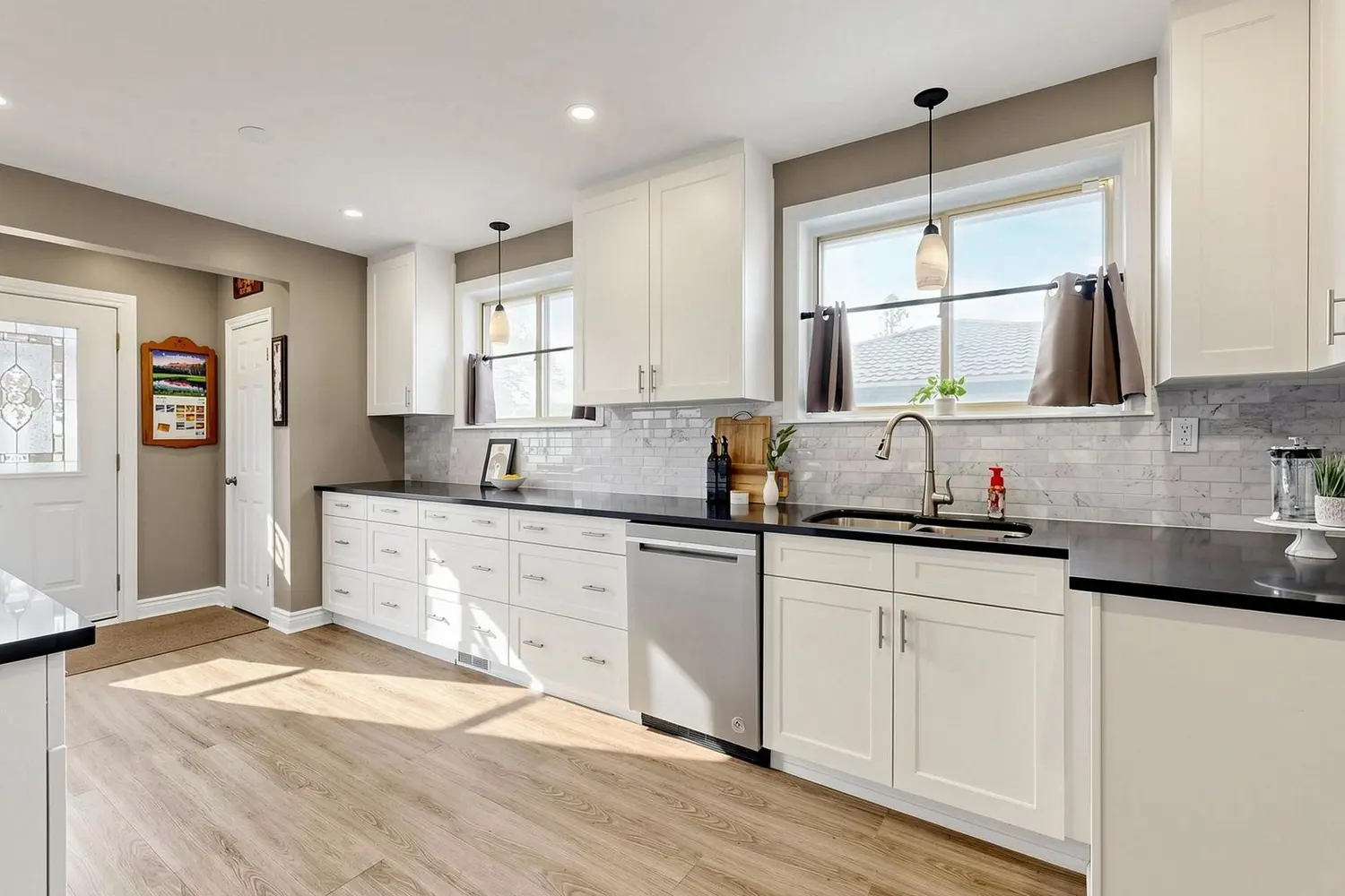 Additional image 3 of 715 Lublin Avenue