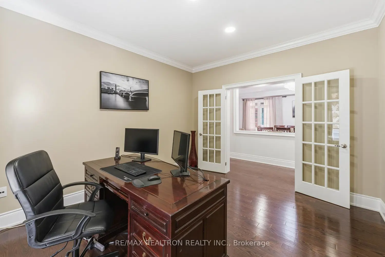 103 Sir Stevens Drive photo 5
