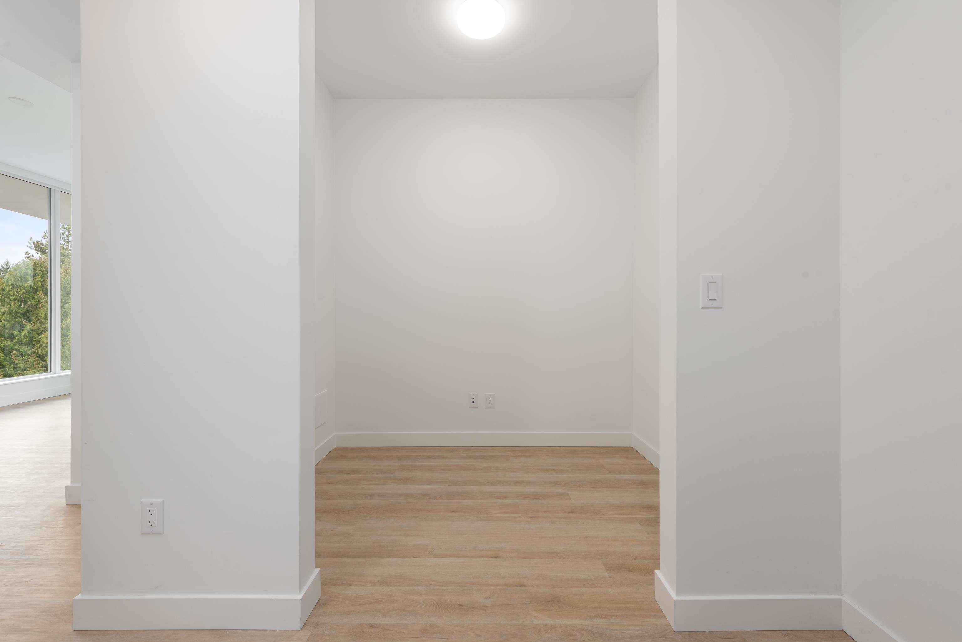 Additional image 5 of 303-9675 King George Boulevard, Surrey, BC, V3T 0T7