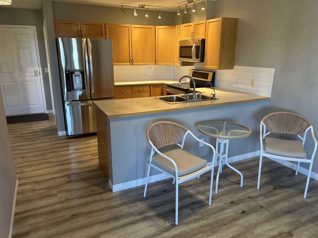 Additional image 6 of 403-305 1 Avenue NW, Airdrie, AB, T4B 2M5