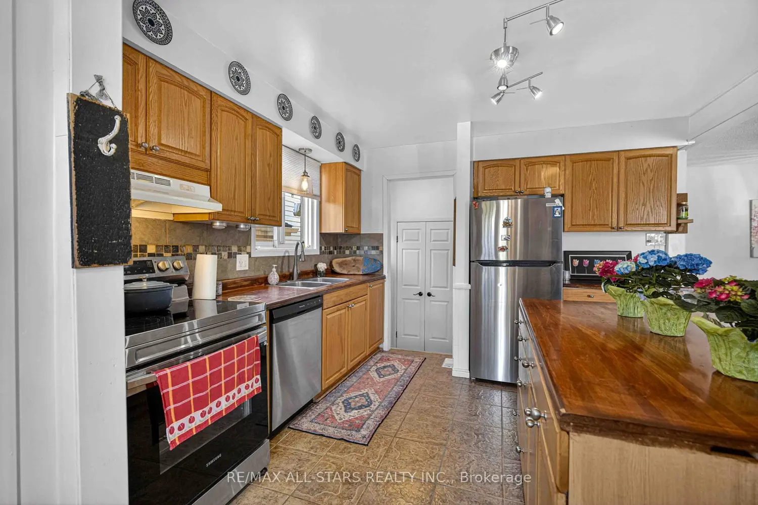 Additional image 9 of 2147 Springwood Road