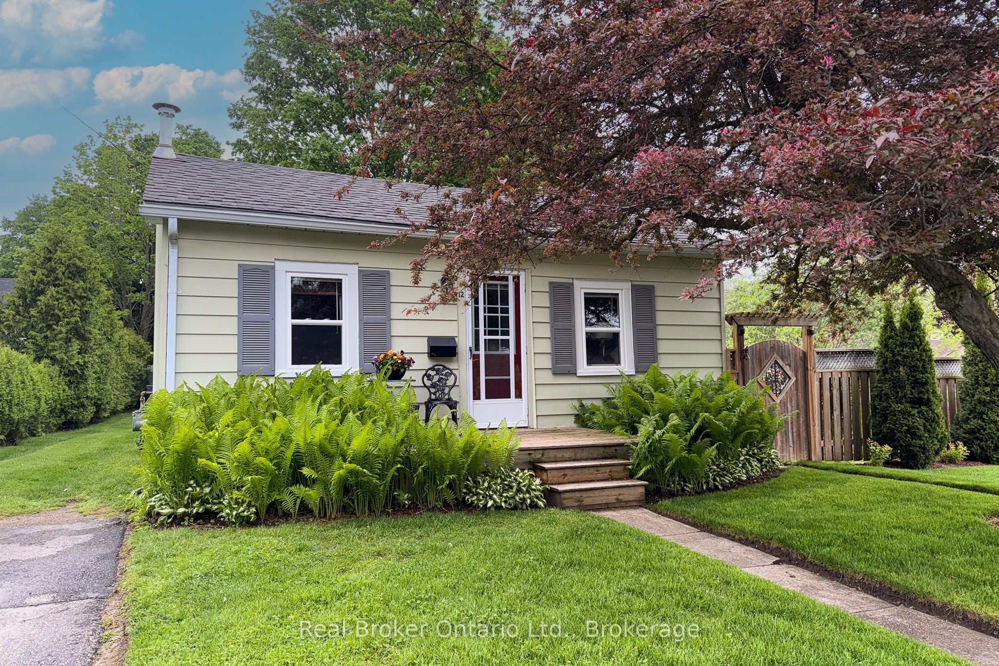 12 Spencer Street, Brant, ON, N3L 1W4