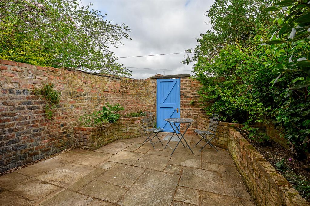 Additional image 10 of 4 bed terraced house for saleBewlay Street, Bishopthorpe Road, York YO23