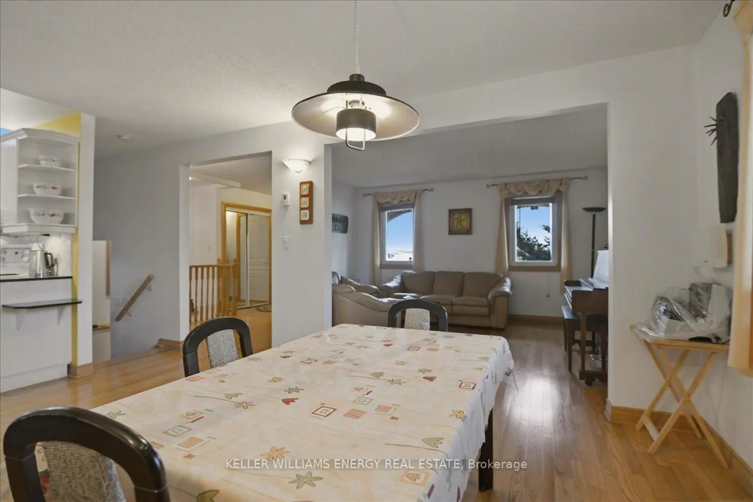 Additional image 2 of 2033 Simcoe Street